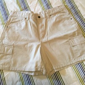 Riders Shorts with side pockets